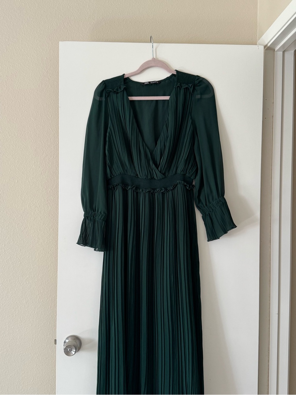 Zara Sheer Sleeve Forest Green Pleated V-Neck Maxi Dress - Picture 2 of 7